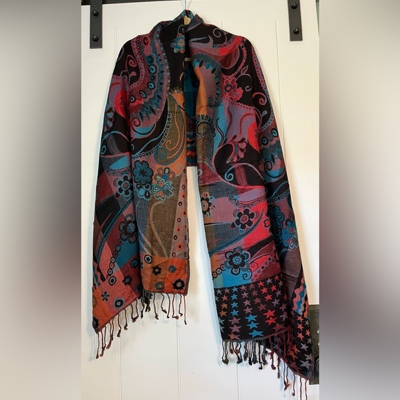 Source Unknown Accessories - Multi-colored reversible Shawl